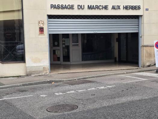 Local commercial à vendre 68 000 € 16 m² de surface de vente Centre Ville-Petit Margny Compiègne 60200