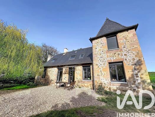 Maison à vendre 211 000 € 6 pièces 3 chambres 105,2 m² 5 625 m² de terrain Cublac 19520