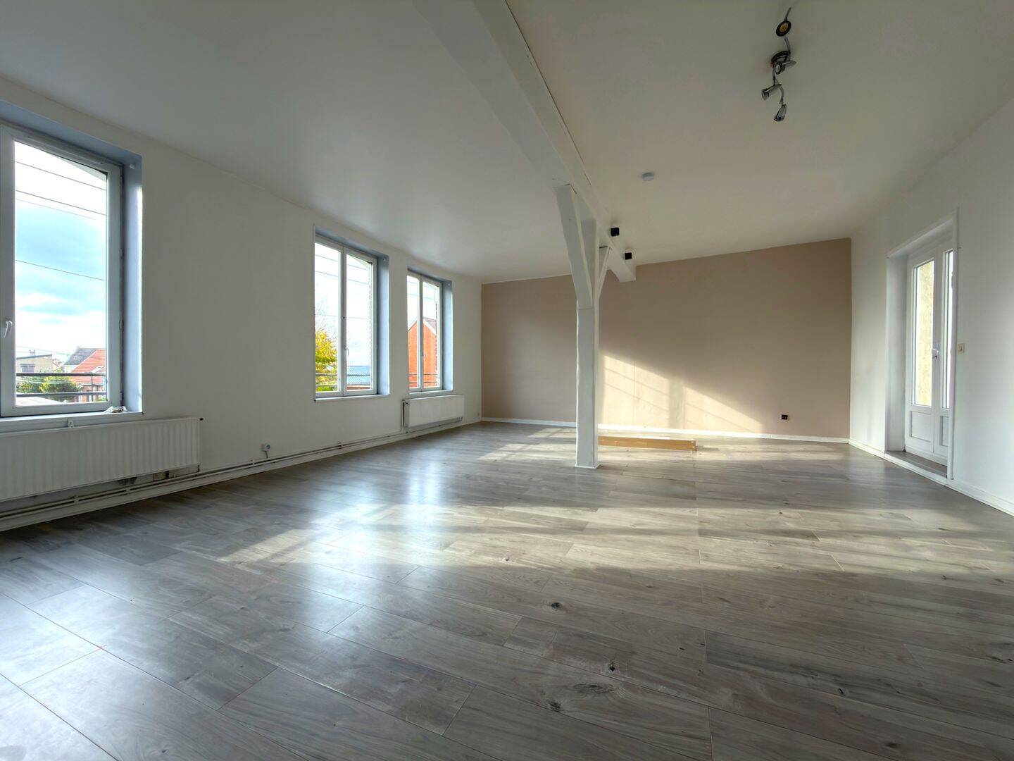 Appartement 4 pièces 143 m² · à Bauvin · 143 m² · 115 500 €