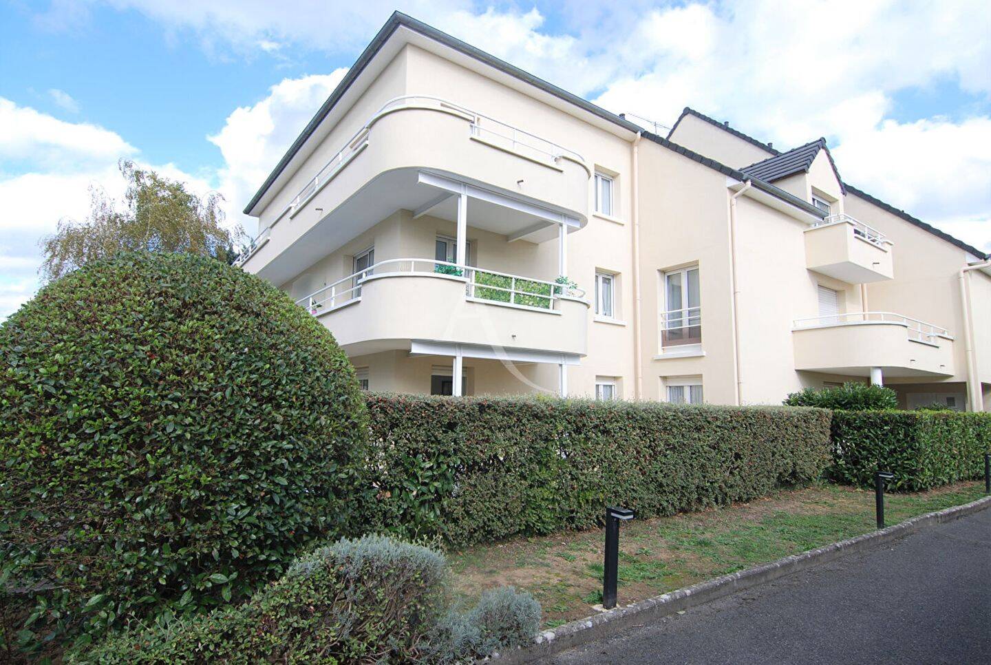 Appartement 1 pièce 27 m² · à Ozoir-la-Ferrière · 27,3 m² · 648 €/mois