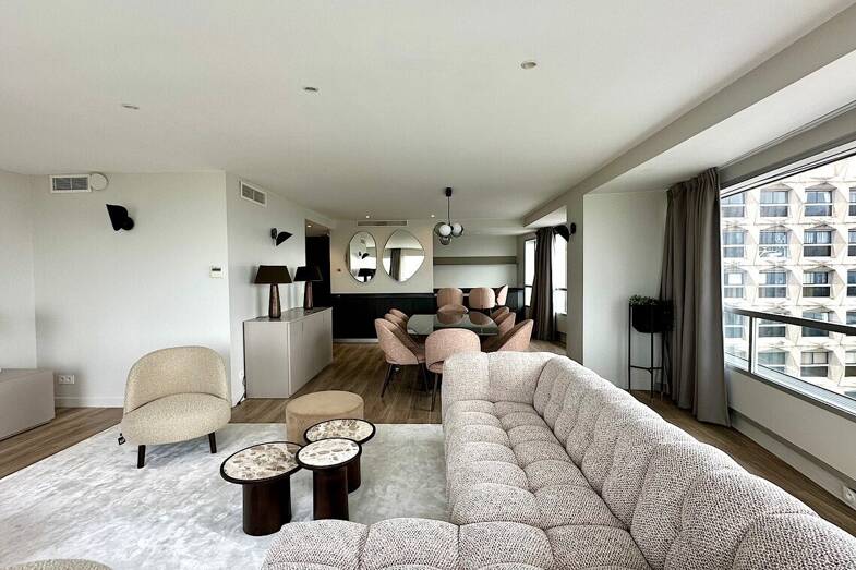 Appartement à louer 10 000 € 5 pièces 4 chambres 167 m² 1er étage Citroën-Boucicaut Paris 15ème 75015