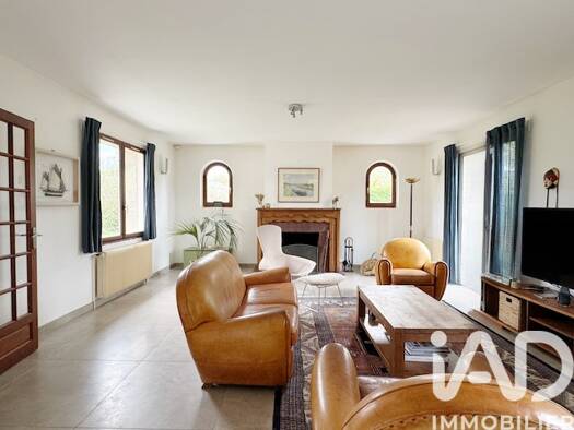 Maison à vendre 439 000 € 9 pièces 5 chambres 230 m² 2 300 m² de terrain Villers-Bretonneux 80800