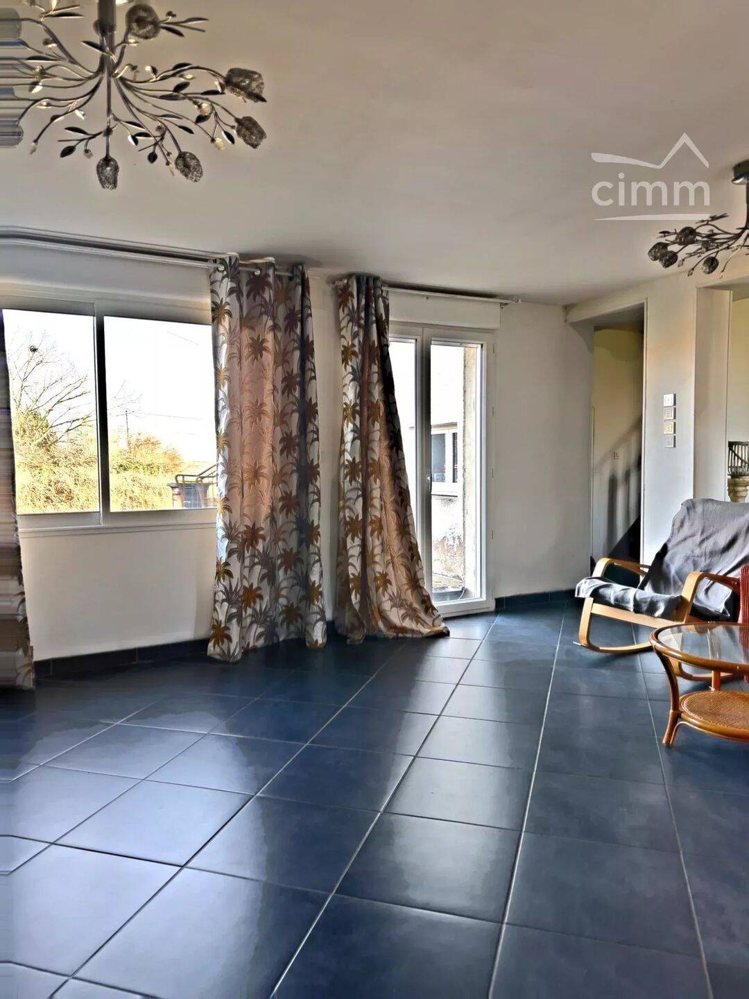 Maison 8 pièces 140 m² · à La Roche-en-Brenil · 140 m² · 120 000 €