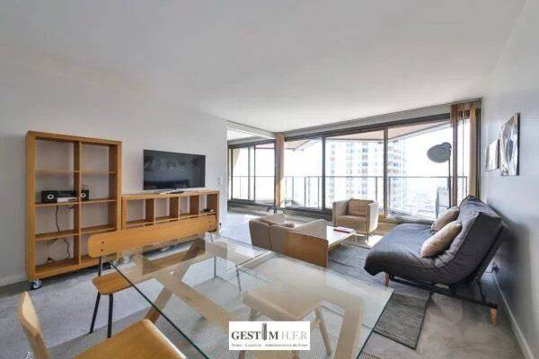 Appartement 2 pièces 71 m² · à Paris 15ème Arrondissement · 71,1 m² · 2 800 €