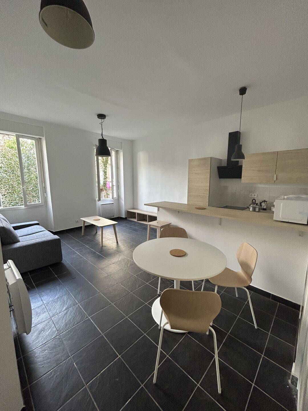Appartement 2 pièces 42 m² · à Marseille 5ème Arrondissement · 42 m² · 824 €/mois