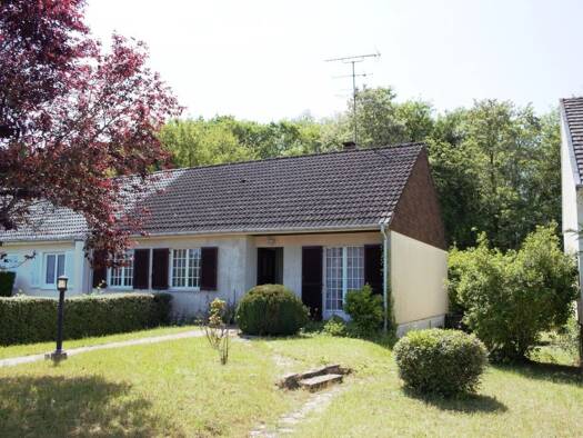 Maison de plain-pied à vendre 269 000 € 5 pièces 3 chambres 85 m² 649 m² de terrain Villiers-sous-Grez 77760