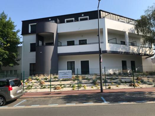 Appartement à louer 1 240 € 2 pièces 1 chambre 45 m² Étage 2/2 Ville Nouvelle-Centre Est Noisiel 77186