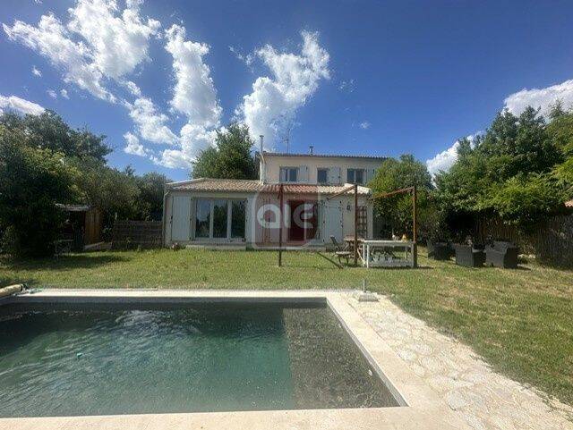 Maison 5 pièces 130 m² · à Saint-Vincent-de-Barbeyrargues · 130 m² · 549 000 €