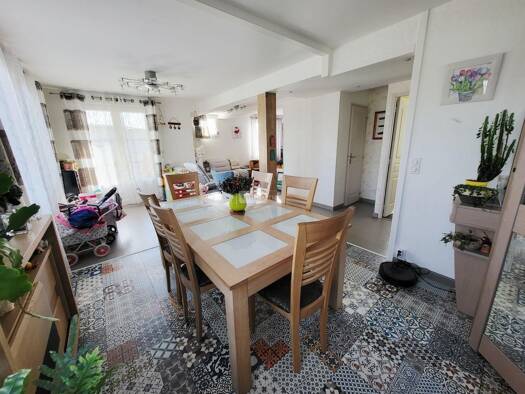 Immeuble à vendre 198 500 € 273 m² Ussel 19200