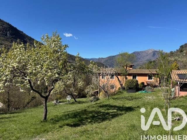 Maison 8 pièces 198 m² · à Sospel · 197,6 m² · 890 000 €