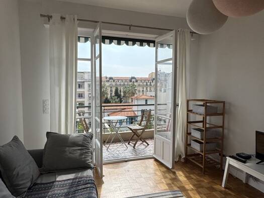 Appartement à vendre 405 000 € 2 pièces 1 chambre 50 m² Étage 3/6 Fleurs-Gambetta  Nice 06000