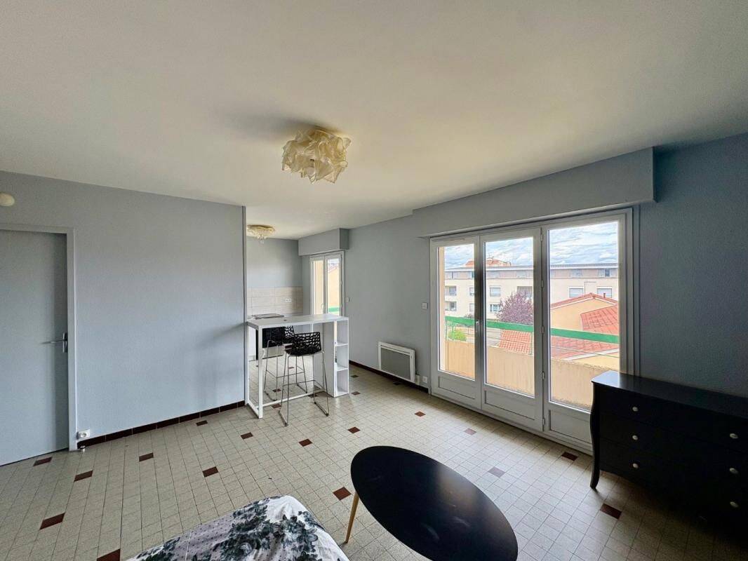 Appartement 1 pièce 36 m² · à Roanne · 36 m² · 450 €