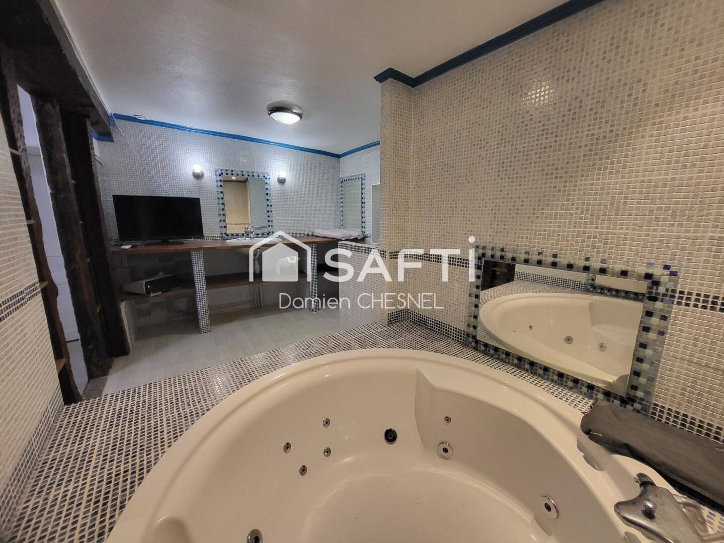 Maison 15 pièces 295 m² · à Lignières · 295 m² · 139 000 €