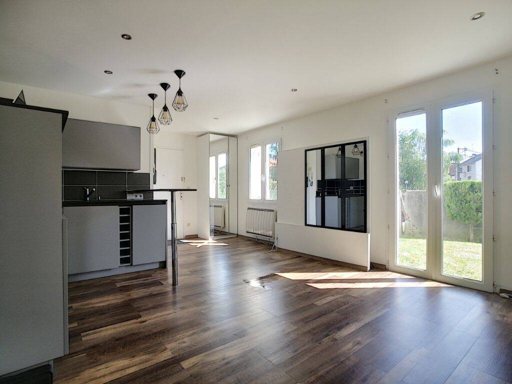 Appartement 1 pièce 41 m² · à Clermont · 40,7 m² · 766 €