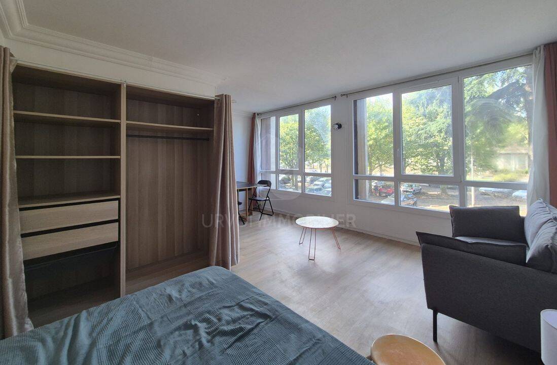 Appartement 1 pièce 27 m² · à Meudon · 27 m² · 868 €/mois