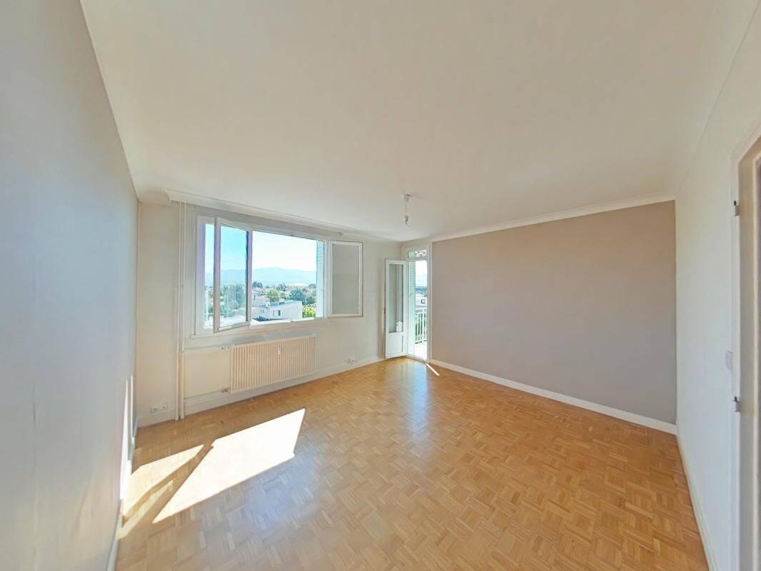 Appartement 3 pièces 62 m² · à Romans-sur-Isère · 61,7 m² · 650 €/mois