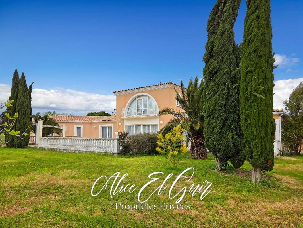 Maison 6 pièces 213 m² · à Carcassonne · 213 m² · 435 000 €