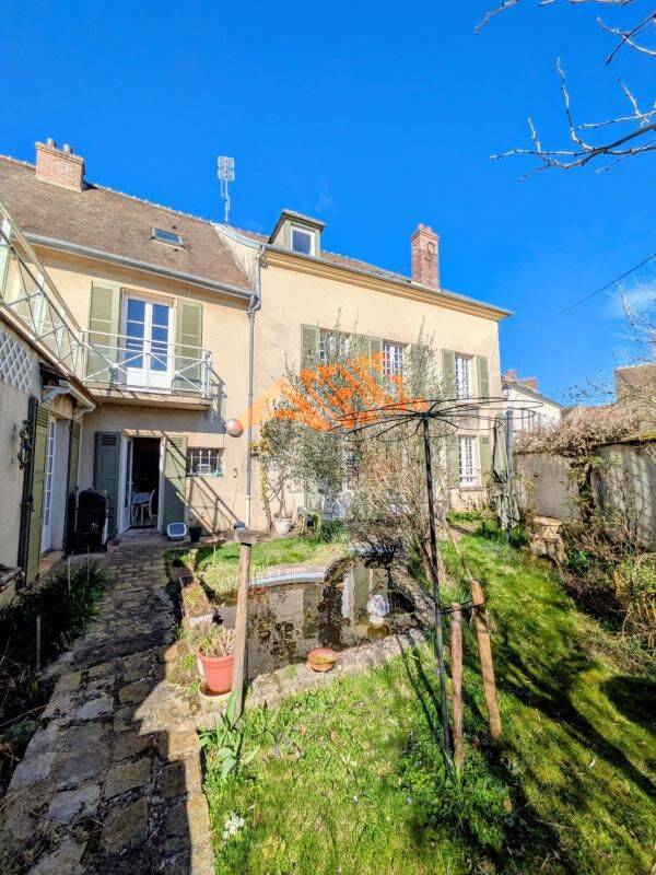 Maison 10 pièces 250 m² · à Luzarches · 250 m² · 499 000 €