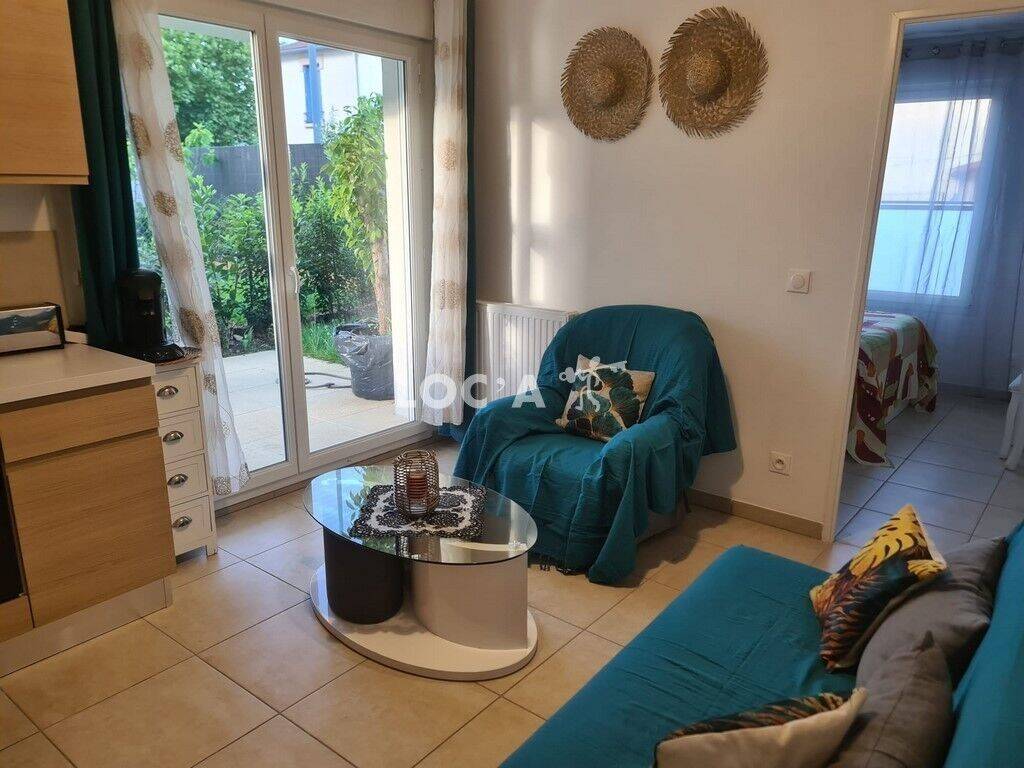 3 pièces 50 m² · à Vénissieux · 50 m² · 1 200 €