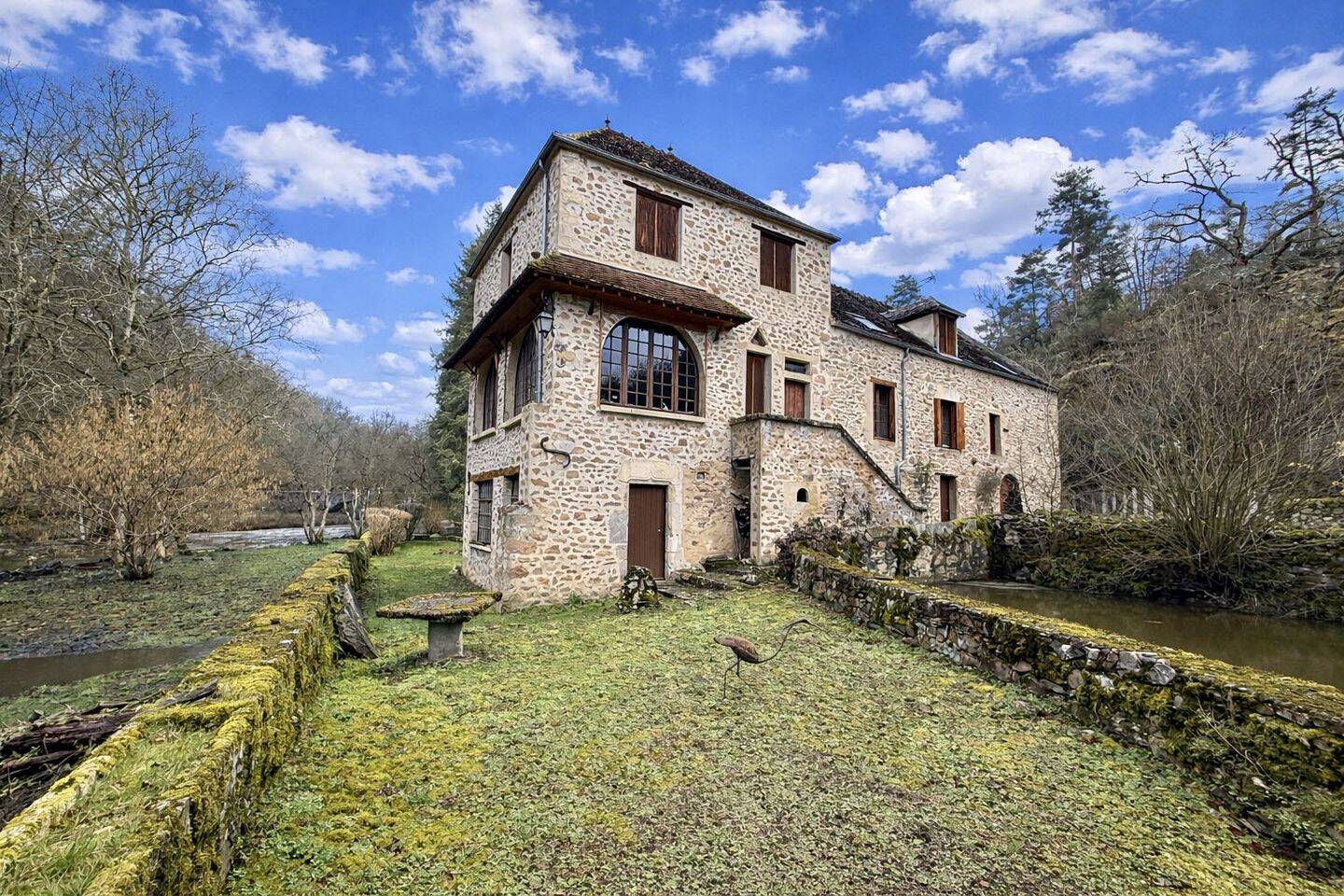 Maison 12 pièces 230 m² · à Avallon · 230 m² · 400 000 €