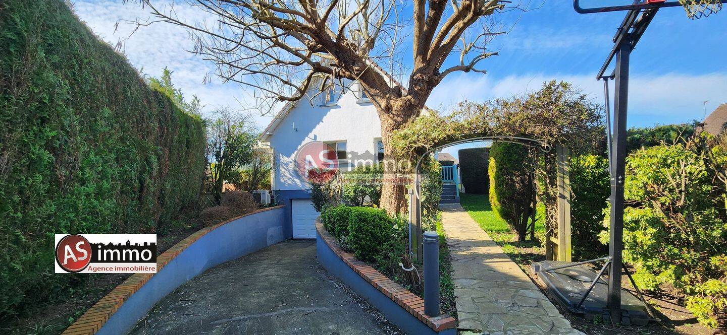 Maison 9 pièces 147 m² · à Petit-Caux · 147 m² · 294 000 €