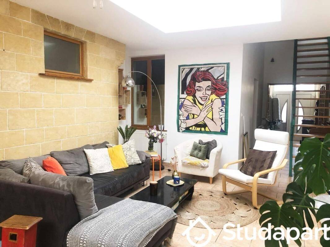 1 pièce 16 m² · à Roubaix · 16 m² · 470 €