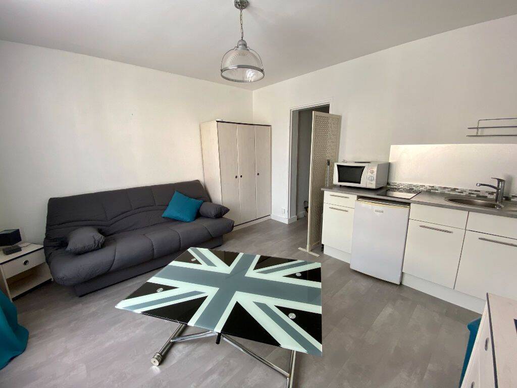 Appartement 1 pièce 17 m² · à Châlons-en-Champagne · 17 m² · 361 €