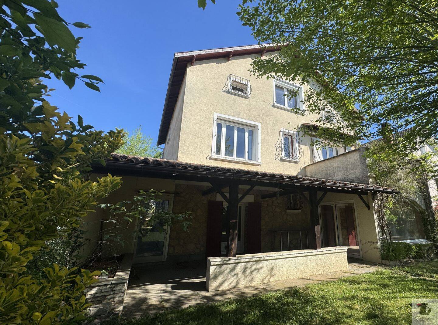 Maison 9 pièces 209 m² · à Bergerac · 209 m² · 299 000 €