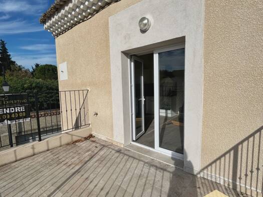 Duplex à vendre 149 000 € 3 pièces 2 chambres 52 m² Étage 1/1 Courthézon 84350