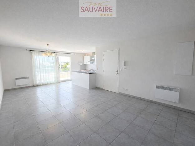 Appartement à vendre 127 200 € 2 pièces 1 chambre 51,9 m² Étage 1/2 Claira 66530