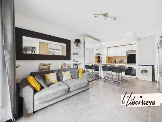 Appartement à vendre 188 000 € 2 pièces 1 chambre 40,2 m² Étage 2/4 Saint-André-de-la-Roche 06730