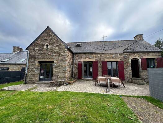 Maison à vendre 285 618 € 6 pièces 4 chambres 165,6 m² 4 833 m² de terrain Roz-sur-Couesnon 35610