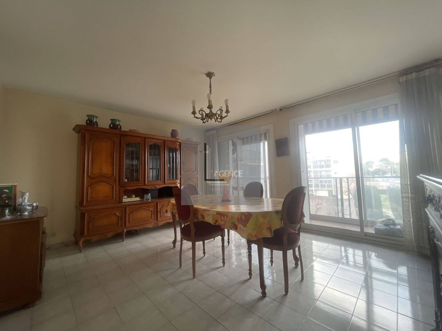 Appartement 4 pièces 77 m² · à Aubagne · 77 m² · 189 000 €
