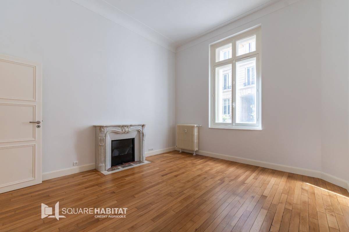 Appartement 3 pièces 125 m² · à Paris 16ème Arrondissement · 125 m² · 3 412 €/mois