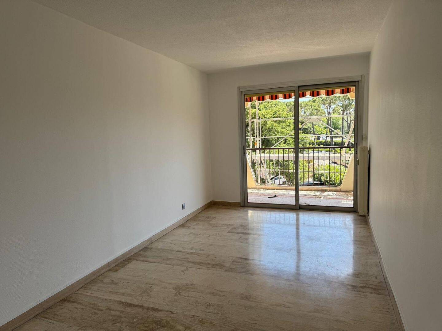 Appartement 3 pièces 75 m² · à Mandelieu-la-Napoule · 74,5 m² · 325 000 €