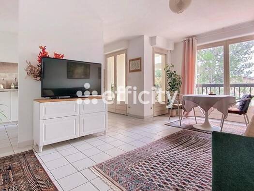 Appartement à vendre 189 500 € 2 pièces 1 chambre 50 m² Étage 1/3 Centre Les Angles 30133