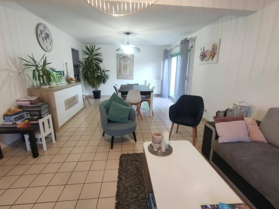 Maison 6 pièces 125 m² · à Séné · 125 m² · 1 230 €/mois