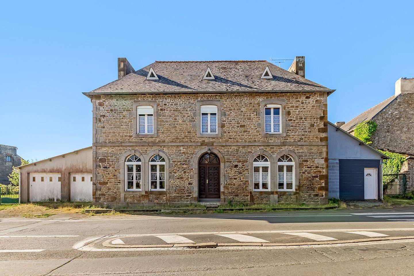Maison 8 pièces 170 m² · à Cuguen · 170 m² · 172 900 €