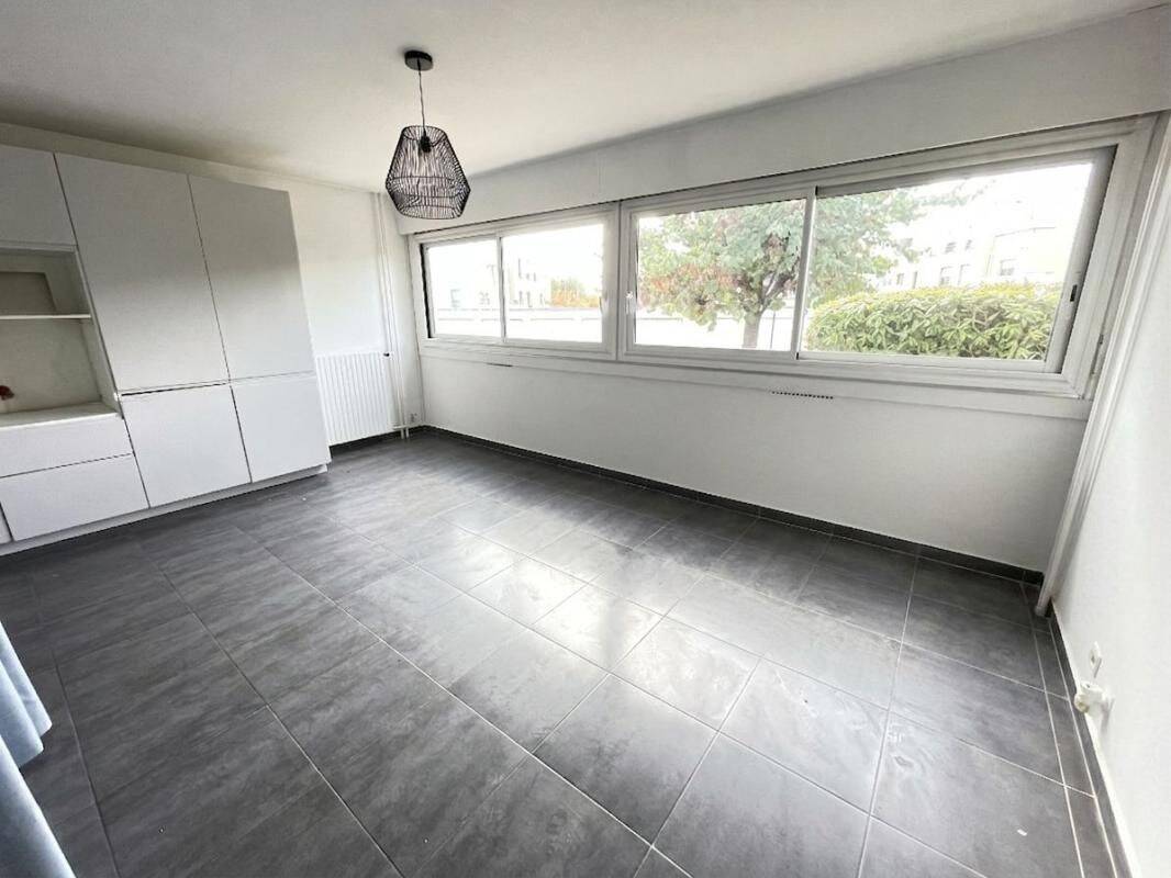 Appartement 2 pièces 41 m² · à Antony · 41,2 m² · 216 000 €