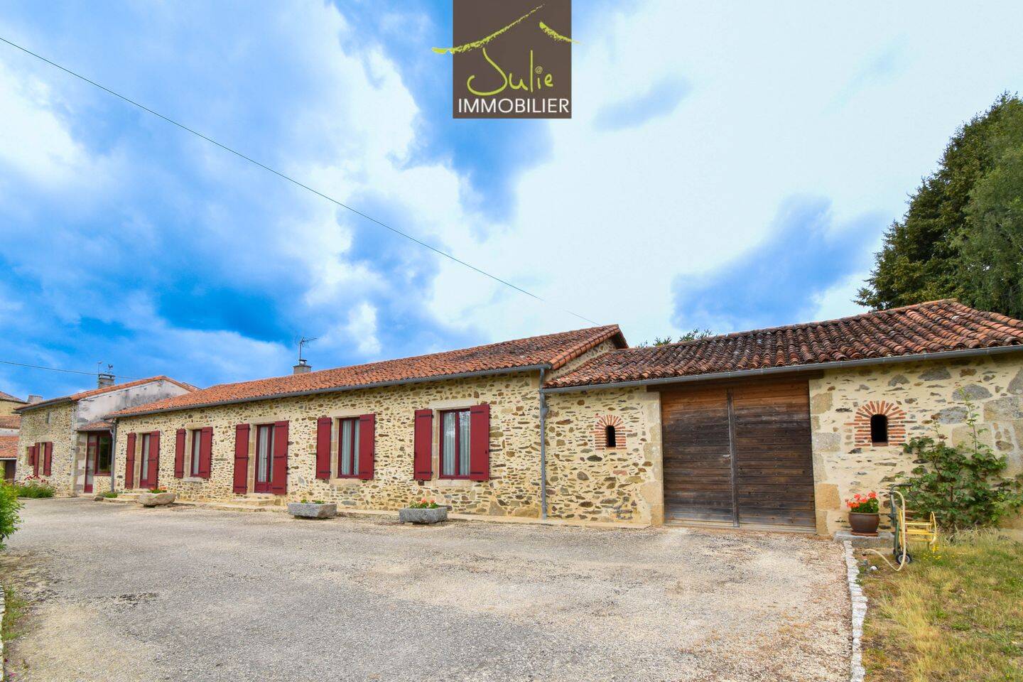 Maison 9 pièces 195 m² · à Chanteloup · 195 m² · 325 000 €