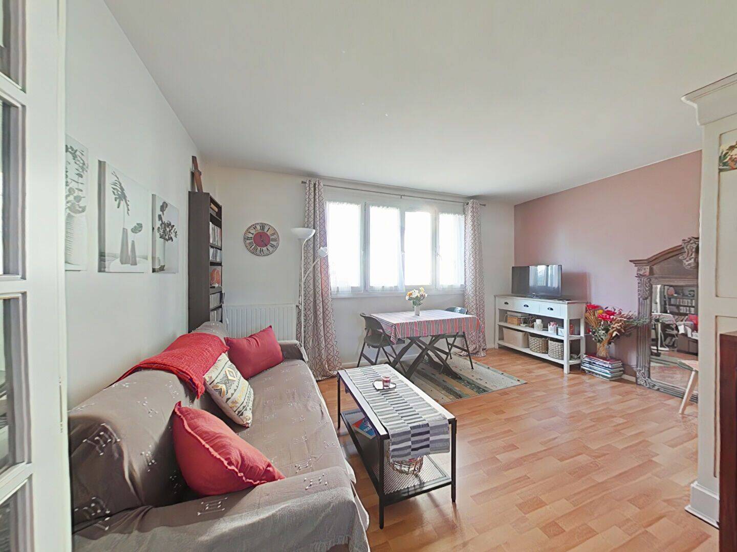 Appartement 3 pièces 58 m² · à Les Clayes-sous-Bois · 57,6 m² · 145 000 €