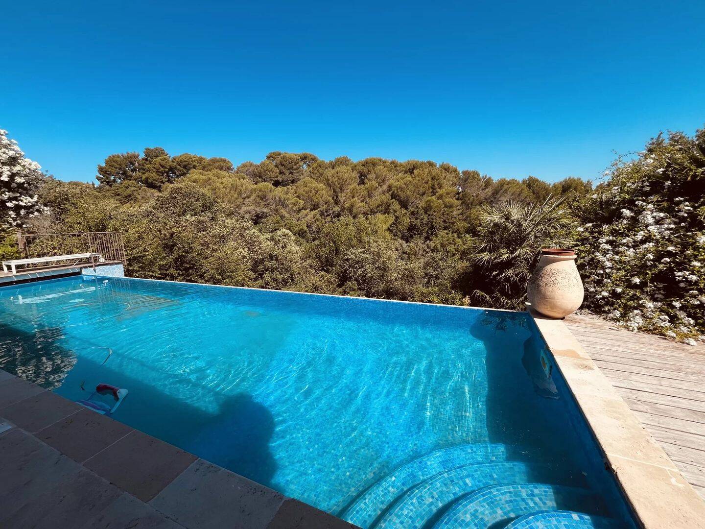 Maison 9 pièces 295 m² · à Antibes · 295 m² · 2 150 000 €
