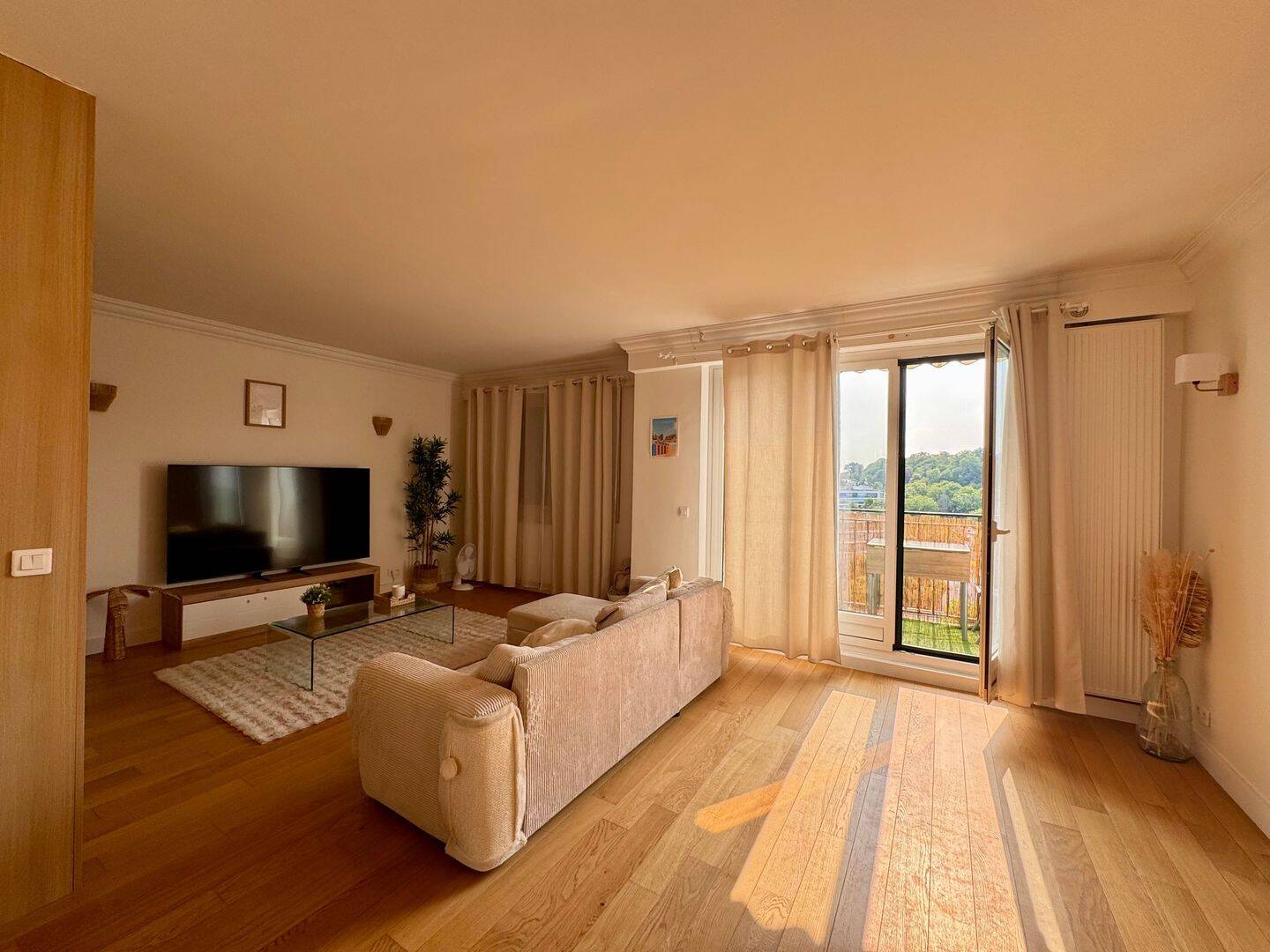 Appartement 2 pièces 67 m² · à Ville-d'Avray · 66,6 m² · 1 550 €