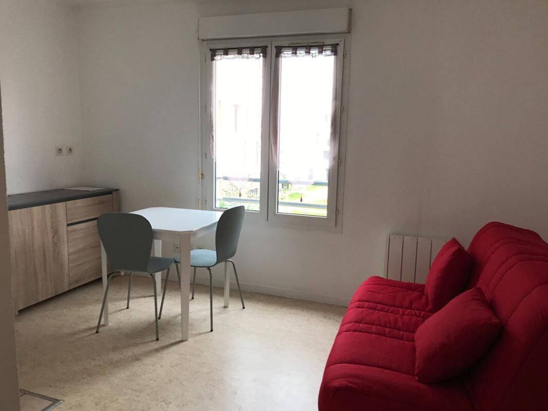 Appartement 1 pièce 28 m² · à Chartres · 28 m² · 340 €