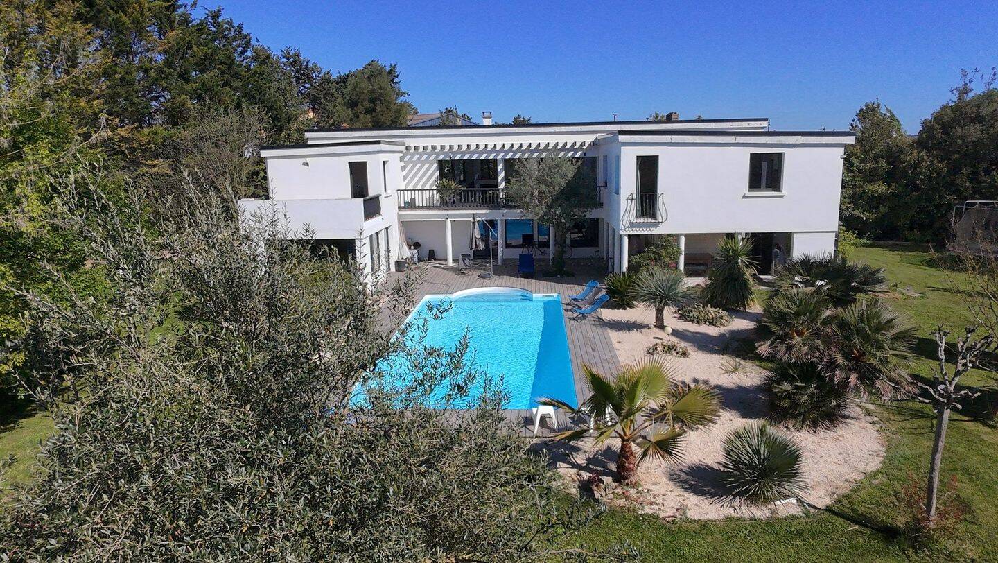 Maison 10 pièces 300 m² · à La Rochelle · 300 m² · 1 417 500 €