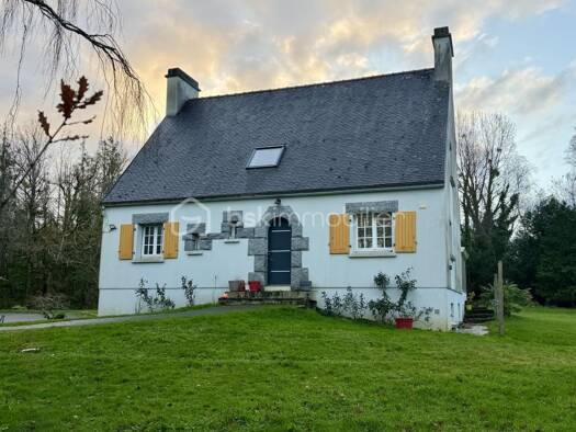 Maison à vendre 315 000 € 7 pièces 4 chambres 130 m² 5 500 m² de terrain Rosnoën 29590