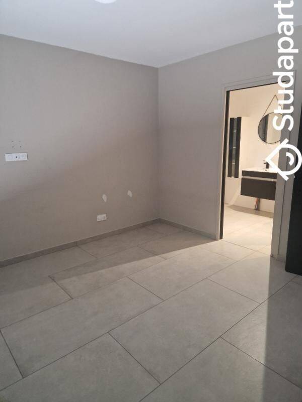 1 pièce 15 m² · à Pusignan · 15 m² · 550 €/mois