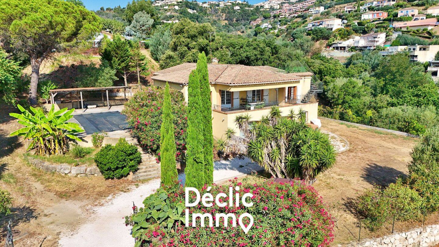 Maison 14 pièces 332 m² · à Mandelieu-la-Napoule · 332 m² · 1 199 000 €