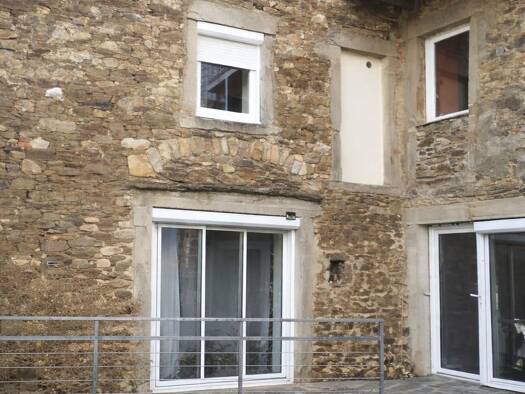 Appartement à vendre 166 000 € 4 pièces 2 chambres 80,6 m² RDC/2 Doizieux 42740