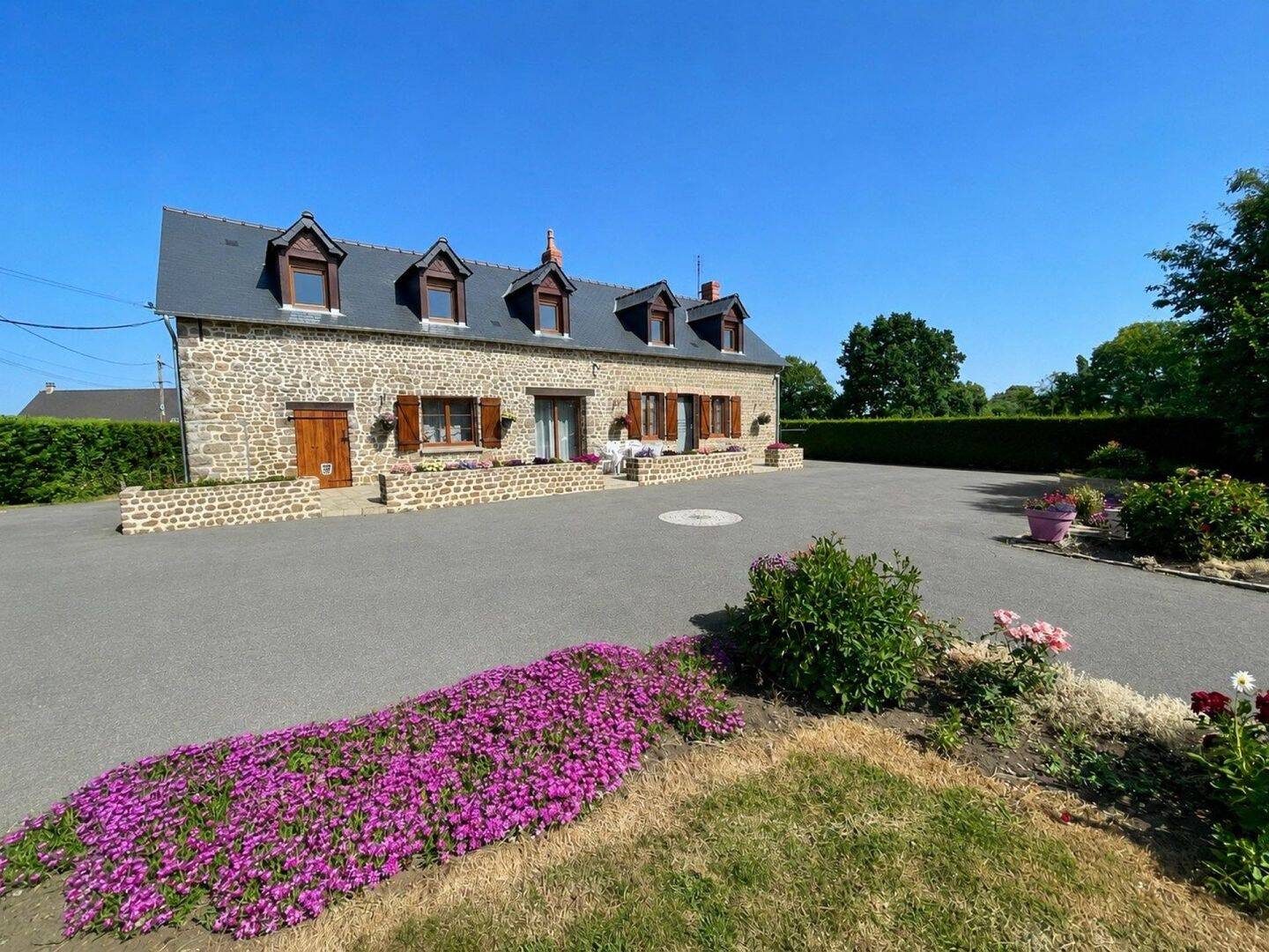 Maison 6 pièces 156 m² · à Charchigné · 156 m² · 231 500 €